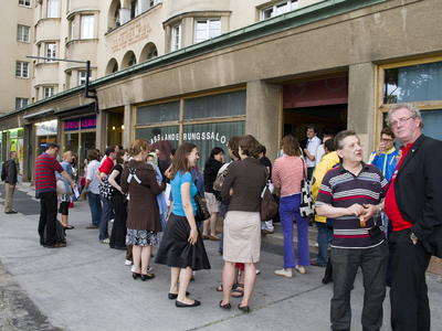 Das bewegte Wohnzimmer, Performance und Installation
