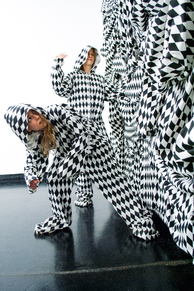 On radar? „hocus pocus – dazzle – GO!“