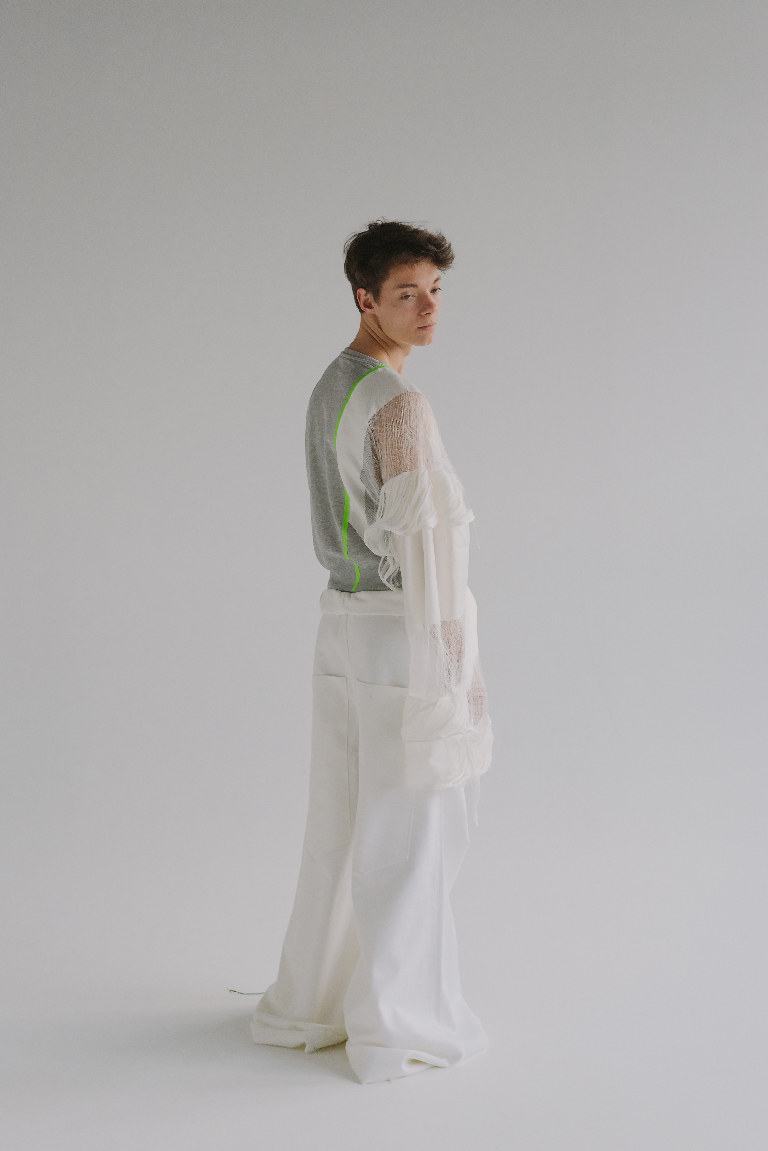 RELAX, THE FABRIC DOES THE WORK